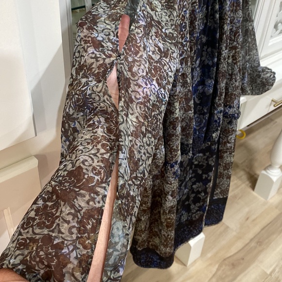 161. City Chic Dress Oversized floral open sleeve sheer top w/ zipper on skirt - Picture 6 of 11